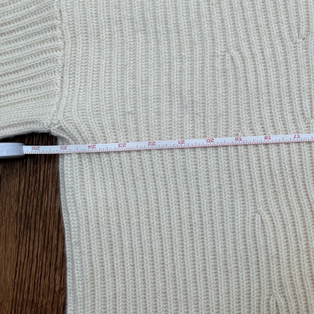 Banana Republic Cream Knit Sweater - Picture 2 of 5